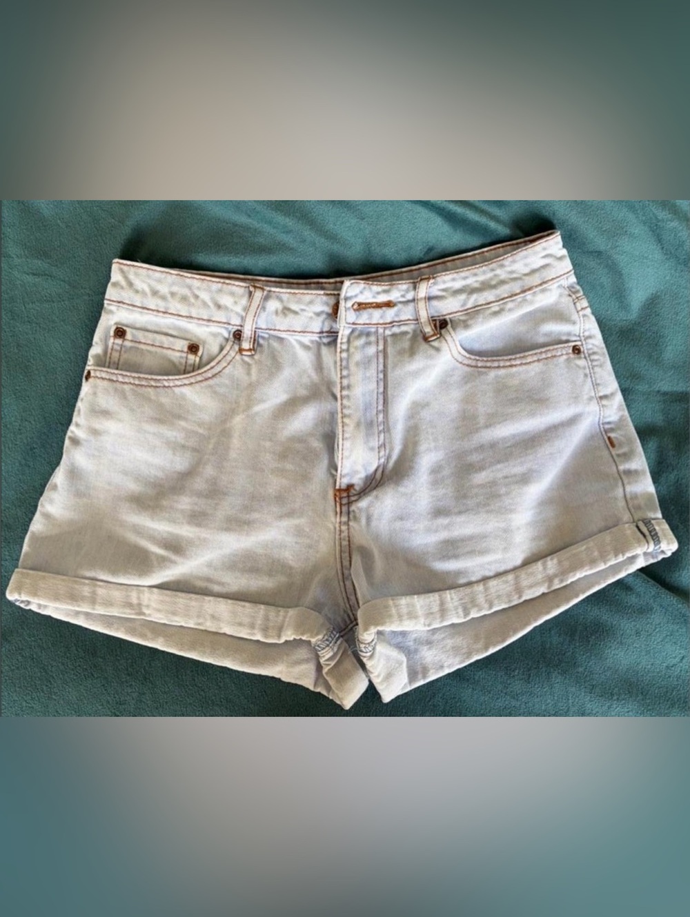 Forever 21 Denim Jean Shorts in Light Wash Denim